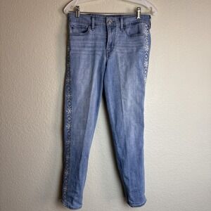 Levi's 711 Skinny Women's‎ Jeans Size 28 Floral Embroidery on Sides Denim Blue